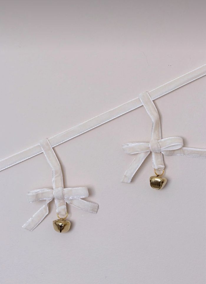 f5f37e61-58bd-49e9-a181-b3cffb7c142f