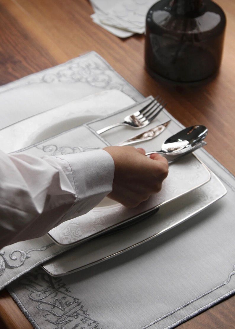 e8a977a9-b565-4b2f-8517-77b5c95ebca2