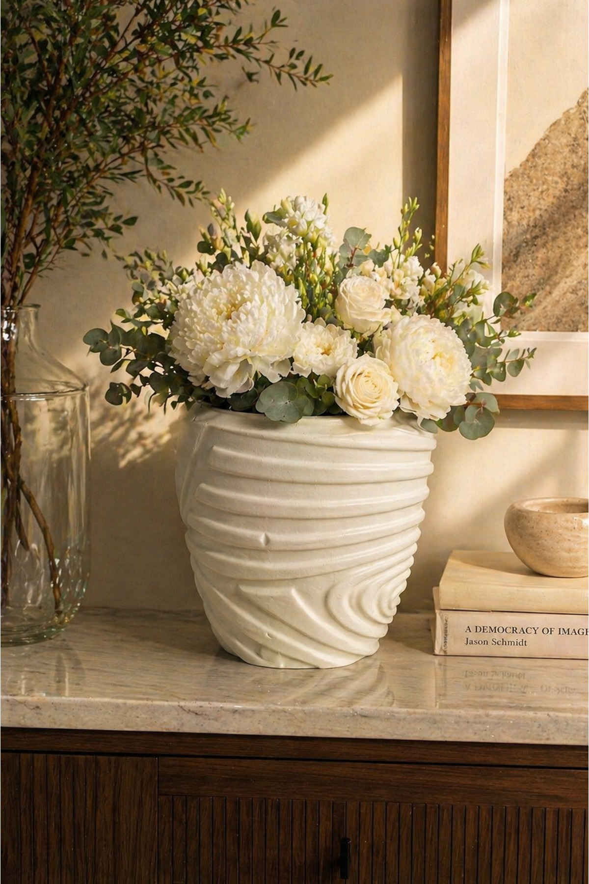 Helen small cream ceramic vase, 22 cm Helen small cream ceramic vase, 22 cm