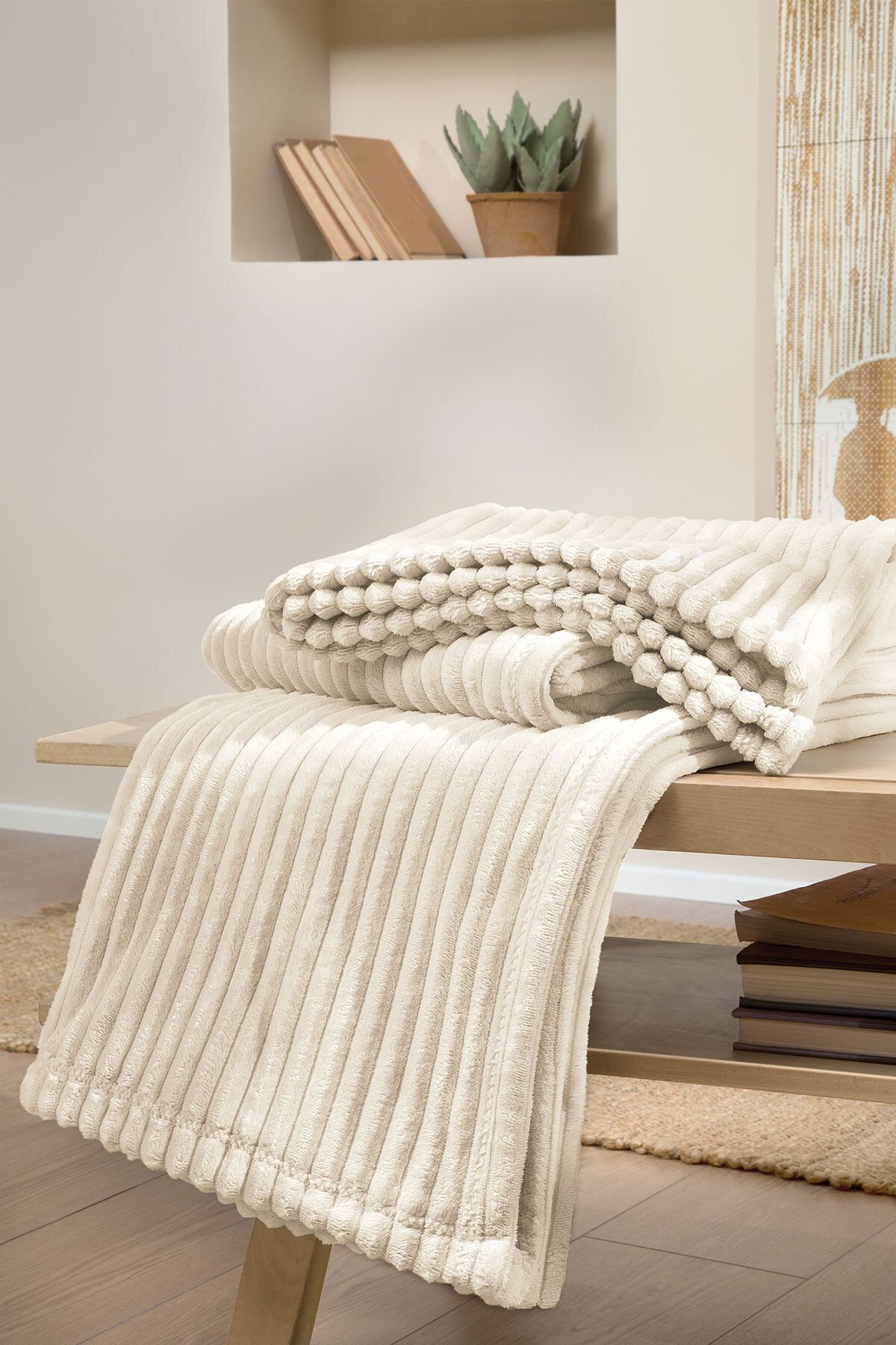 Holly wellsoft TV blanket, 140×190 cm, champagne — Beige
