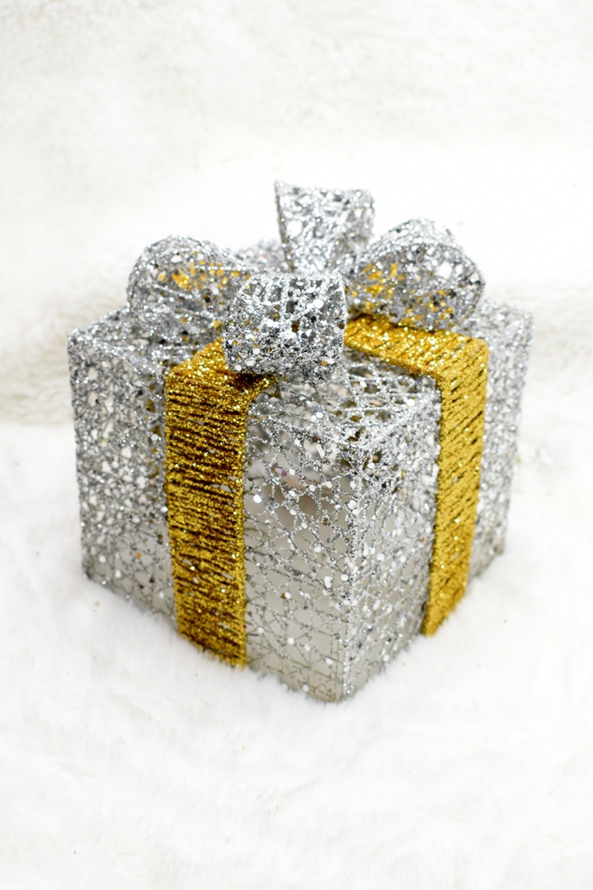 Christmas gift package, silver-gold, medium — Silver Small