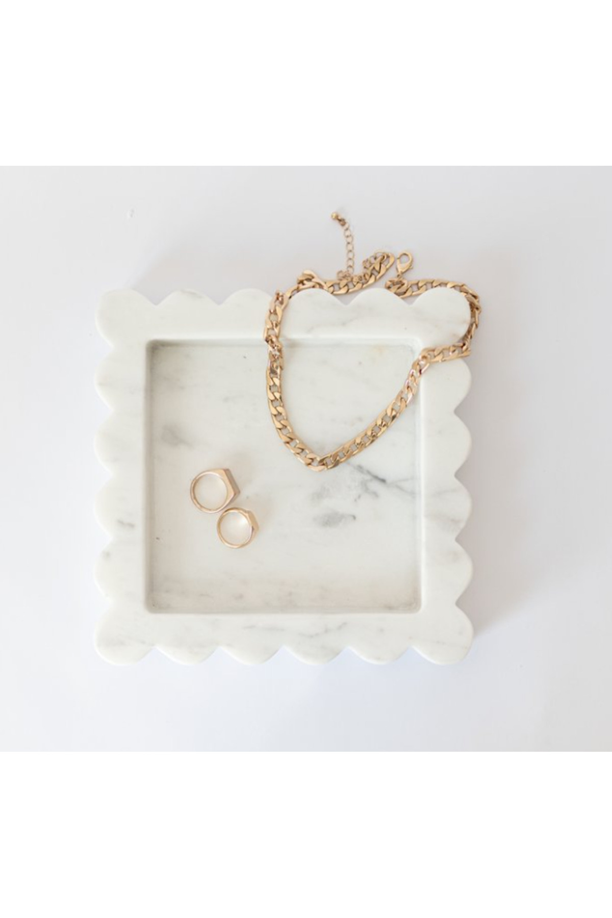 Marble square tray with serrated edge