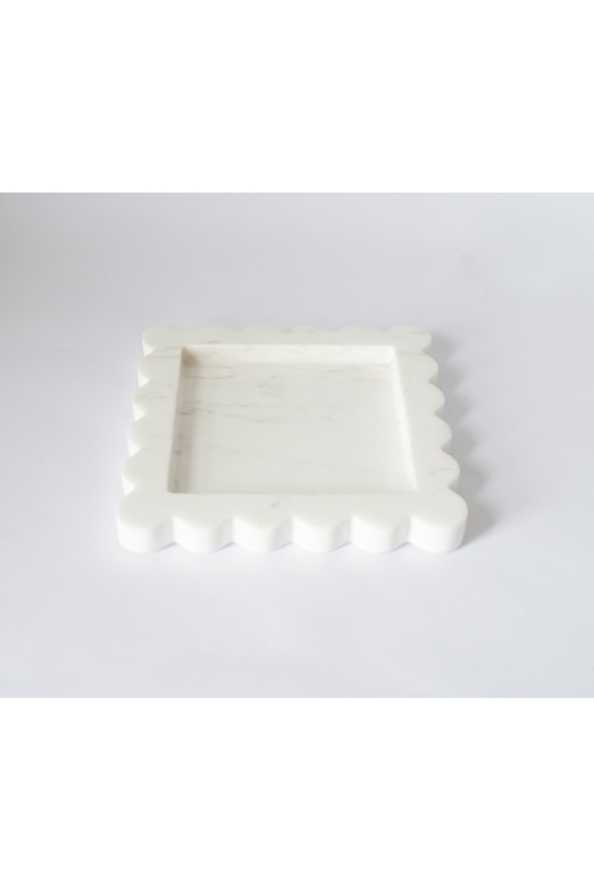 Marble square tray with serrated edge