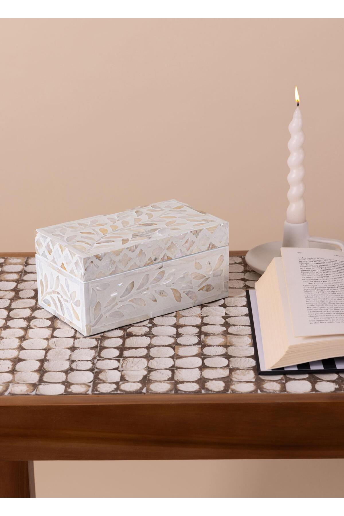 Rectangular ceramic box, 21 × 12 × 10 cm